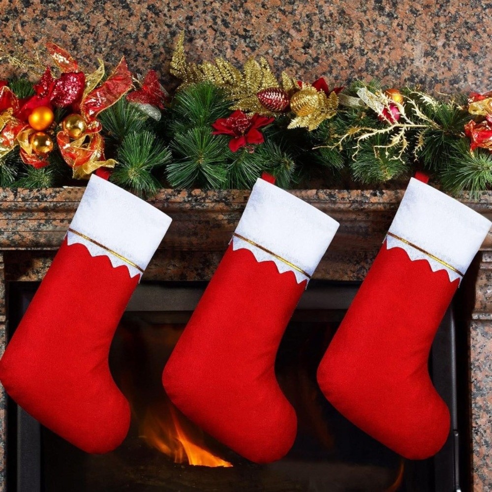 Christmas Stocking Hanging - Novas Meias de Natal Vermelhas de