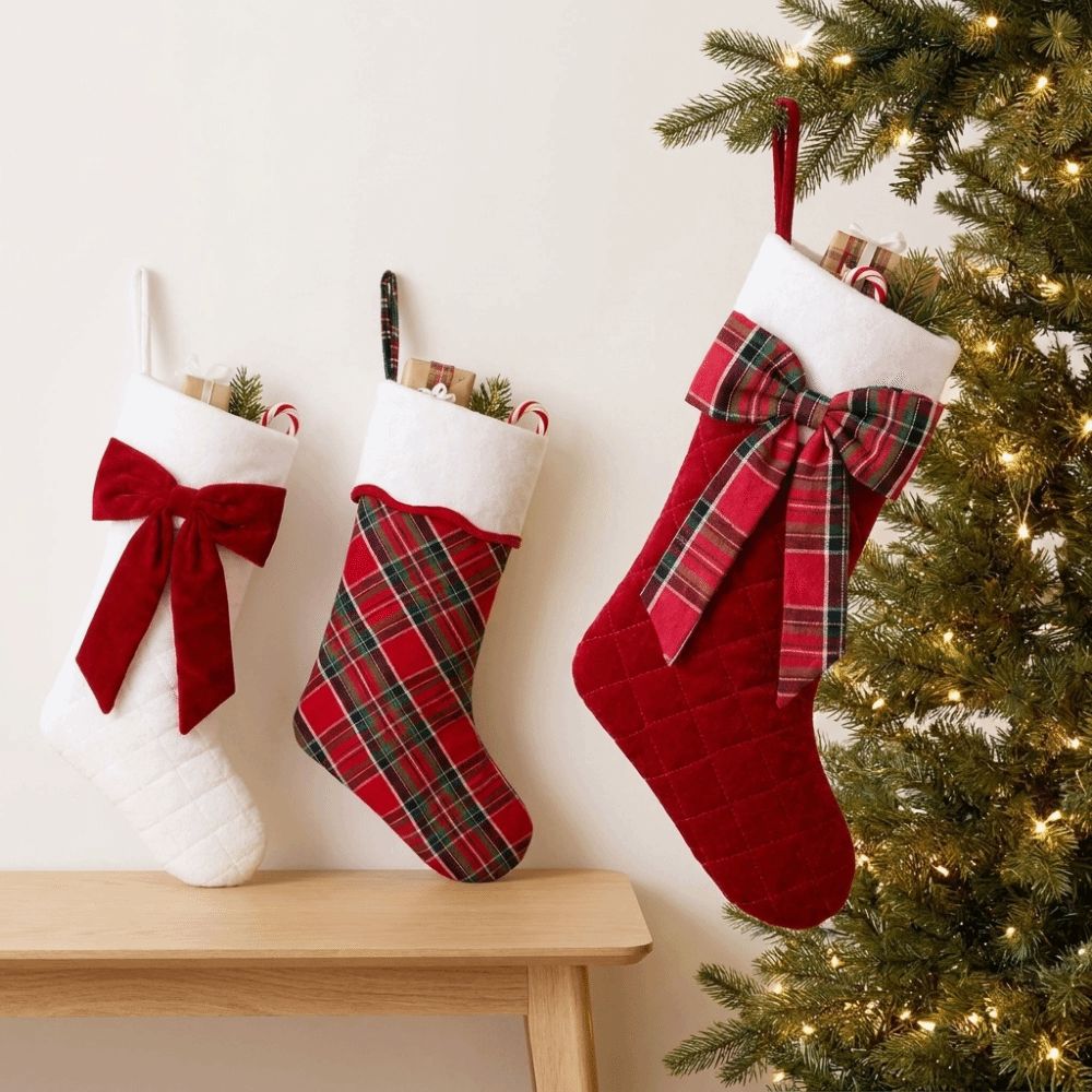 Meia de Natal xadrez com laço, - Christmas Stocking Hanging avaliação e preço